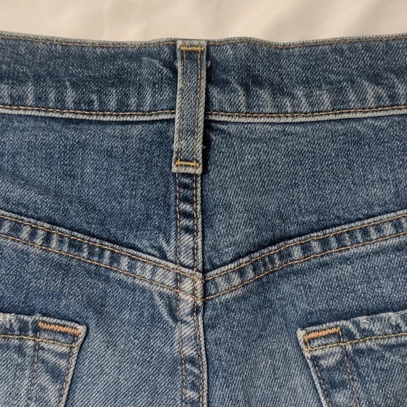 7 For All Mankind Distressed Denim Shorts, Color Blue Size 28 - Picture 11 of 13